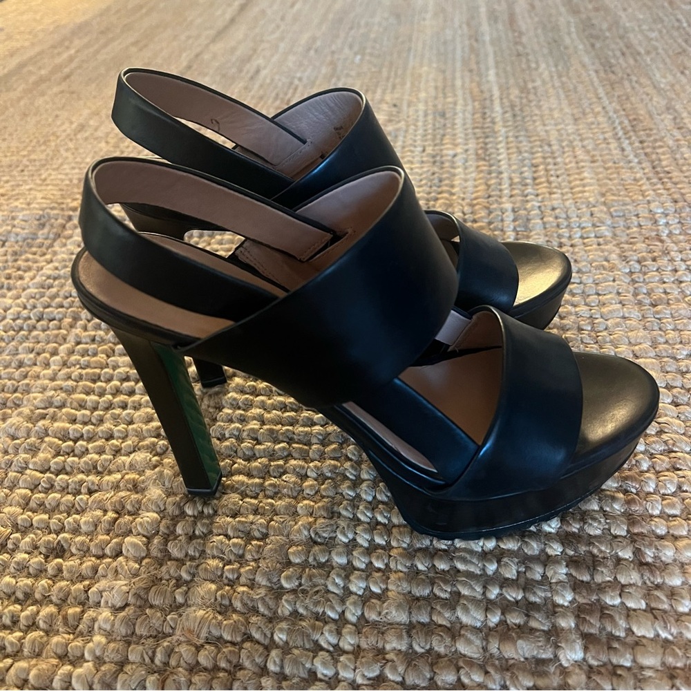 LISA for Donald Pliner Strap Black Platform